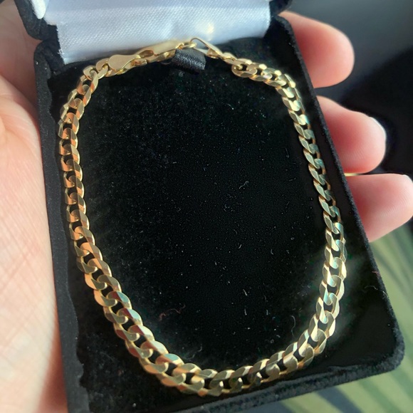 14k Yellow Gold Bracelet - 001-440-00317 14k solid gold bracelet